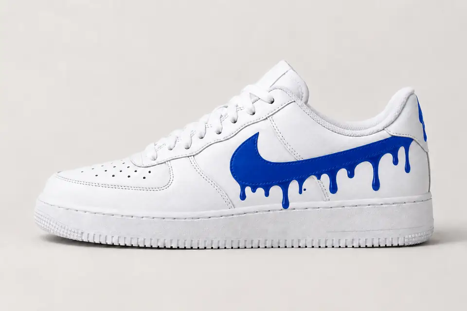 Air Force 1 Cuir Drip coloris bleu, vue de profil