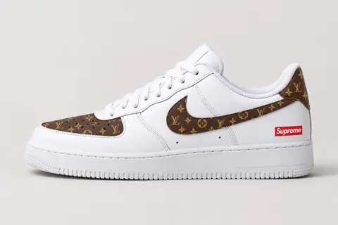 Air Force Louis Vuitton Supreme coloris marron, vue de profil