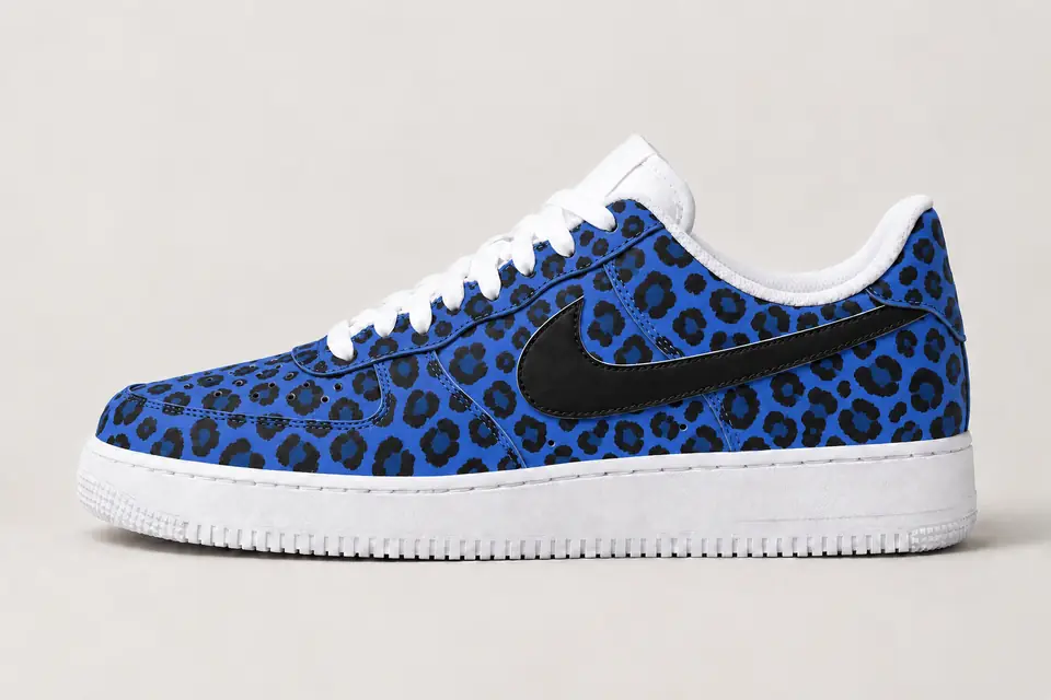Nike Air Force 1 Léopard Femme coloris bleu, vue de profil